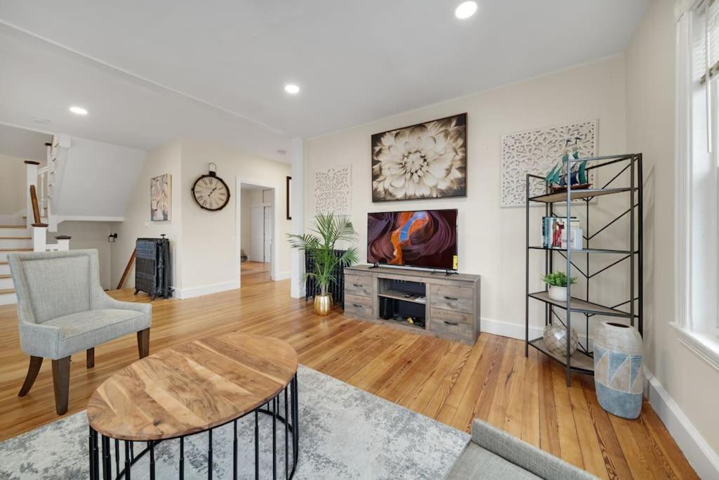 5Br 2Bh Bright & Spacious Apt In Brighton Boston Pokój zdjęcie